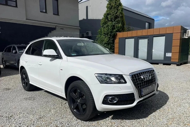 Audi Q5 cena 56500 przebieg: 267000, rok produkcji 2009 z Grójec małe 667